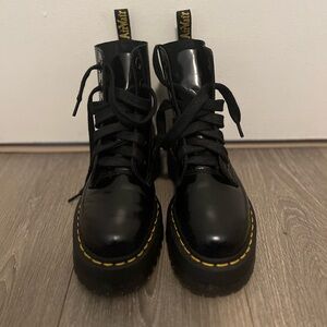 DR MARTENS LEATHER PLATFORM BOOTS
